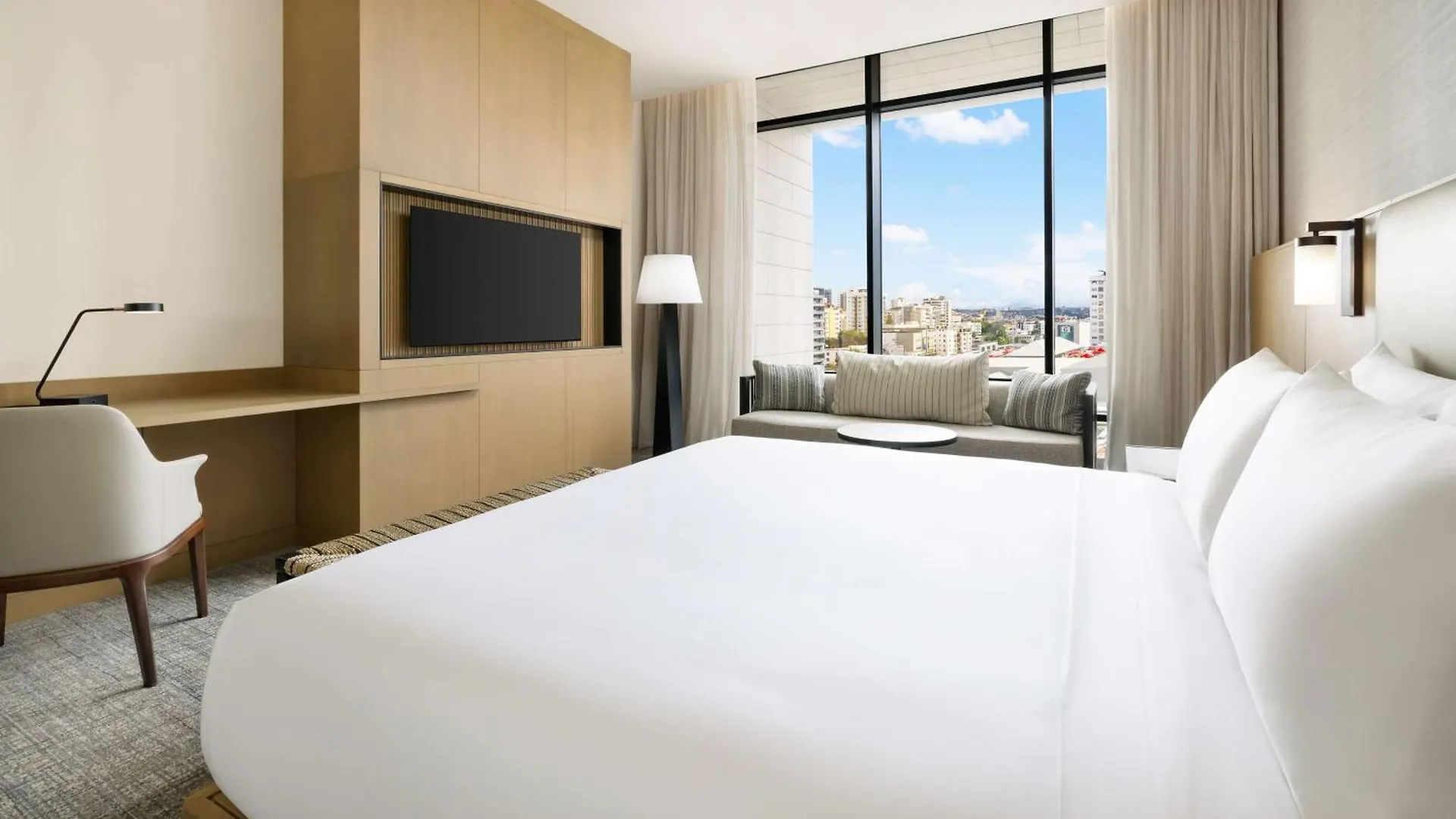 Hotel Santiago, Curio Collection By Hilton サンティアゴ・デ・ロス・カバリェロス